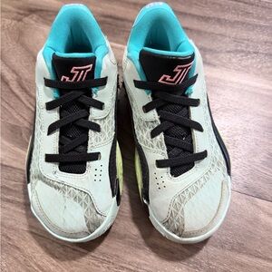 Jordan Tatum 2s size 12C!